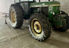 John Deere 3340 S4