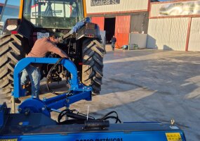 Trituradora de martillos superdesplazable 2.2 m