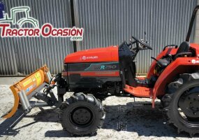 MINITRACTOR CON CUCHILLA FRONTAL