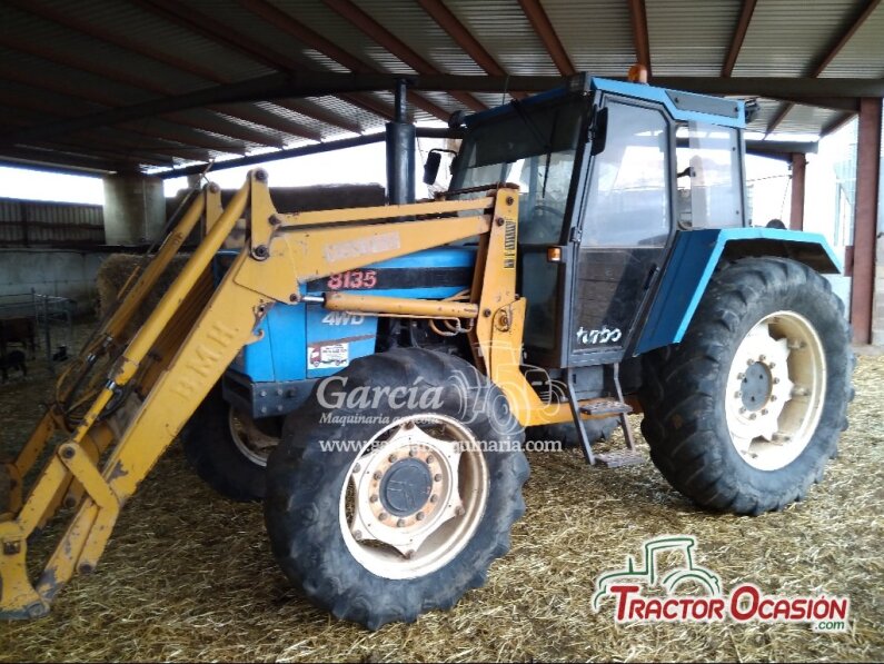En detalle EBRO 8135 PALA BMH de Garcia Maquinaria TractorOcasión