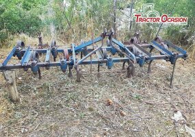 CULTIVADOR ARADO DE 11 BRAZOS CON RASTRA 