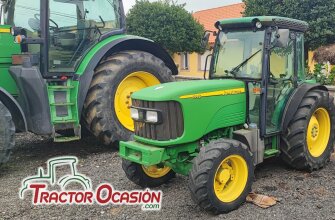 John Deere 5515