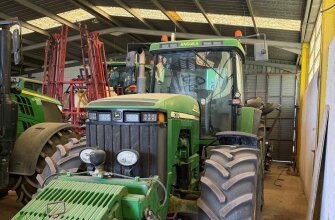 JOHN DEERE 8100