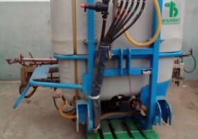 Pulverizador marca TEYME. 1000 L