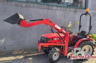 tractor Mitsubishi con pala matriculado