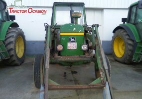 JOHN DEERE 3135 PALA