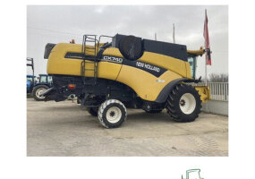 NEW HOLLAND - CX740