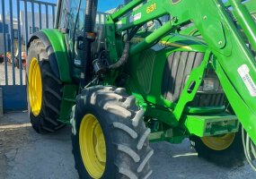 JOHN DEERE - 6220