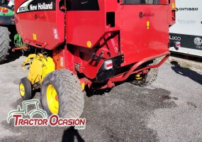 New Holland BR 740