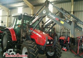 Massey Ferguson 5445 Dyna-4 con pala