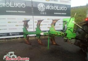 ARADO TRISURCO