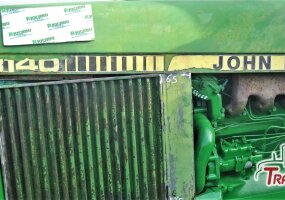 JOHN DEERE 3140