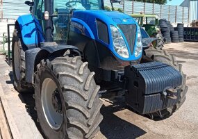 New Holland T7 210