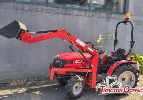 tractor Mitsubishi con pala matriculado
