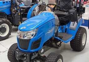 NEW  HO0LLAND BOOMER 25 COMPACT