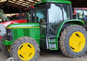 John Deere 6200