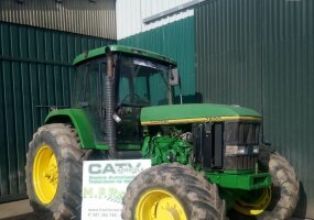 JOHN DEERE 7600