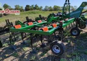 CULTIVADOR DE 25 BRAZOS DE ELASTOMEROS EN DOS FILA